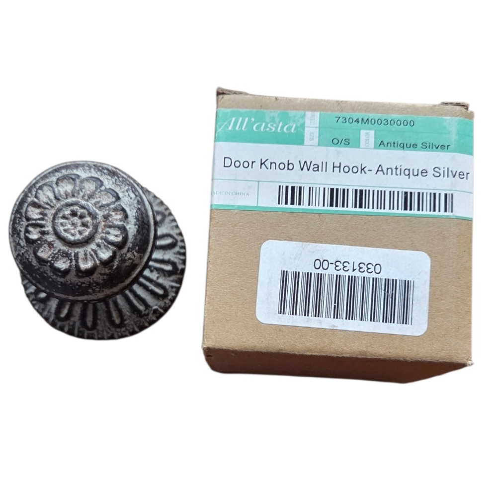 Antique Style Shabby Chic Rustic Floral Door Knob Size Wall Hooks Set of 2 - Picture 5 of 8